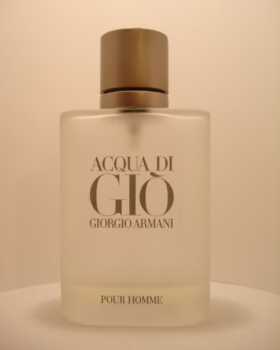 Frasco de Giorgio Armani Acqua di Giò