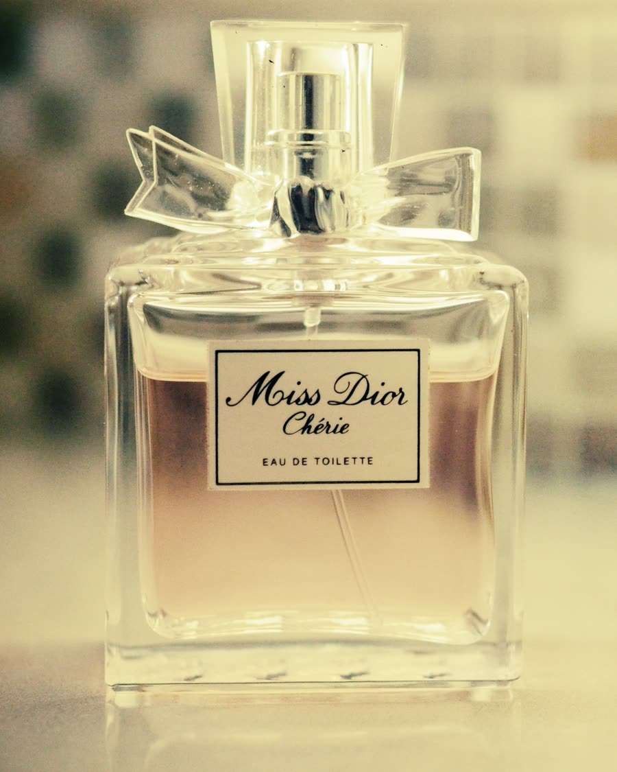 Frasco de Dior Miss Dior Chérie